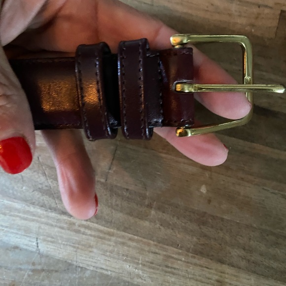 Coach Brown Leather Belt with Gold Buckle.  Unisex .. In great condition. - Picture 3 of 3